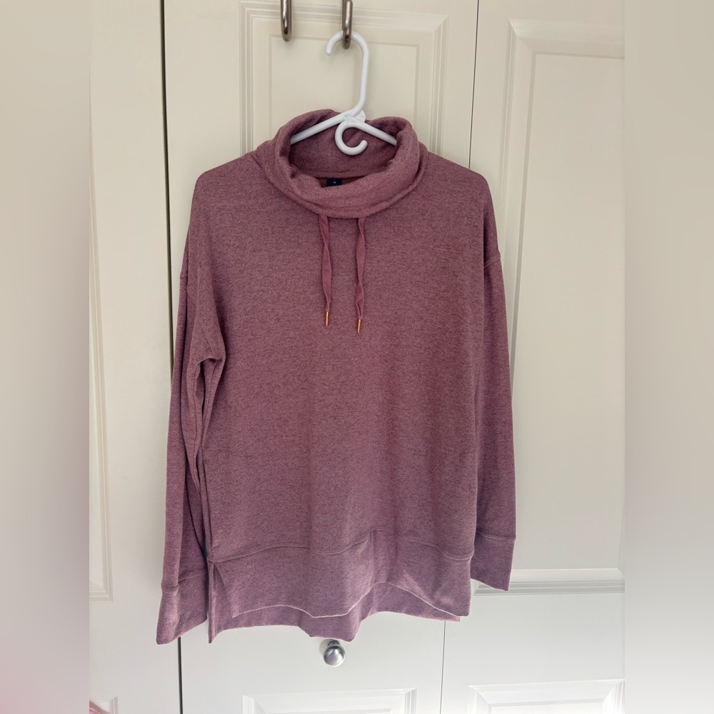 Women’s old navy pullover cowl/turtle neck pockets pinkish poly blend medium